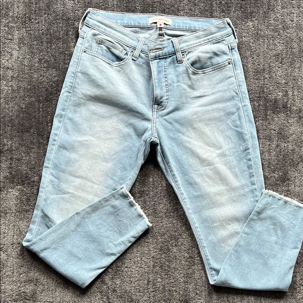 Lucky Brand Light Blue Denim Jeans Frayed Bottom - Picture 1 of 4
